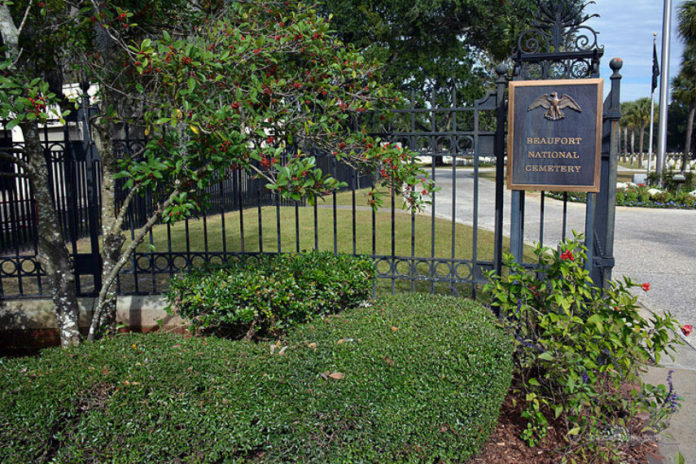 Veterans with no family being laid to rest at Beaufort National Cemetery