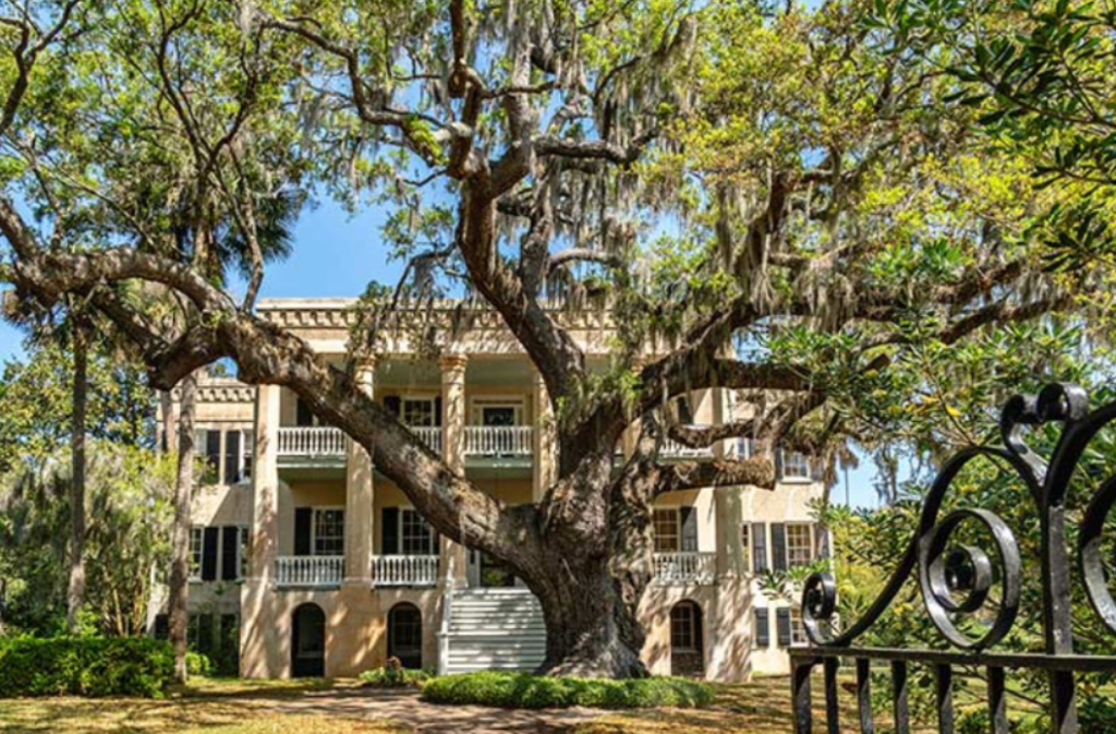 Haunted Beaufort The Castle And Its Ghostly French Dwarf Explore Beaufort SC