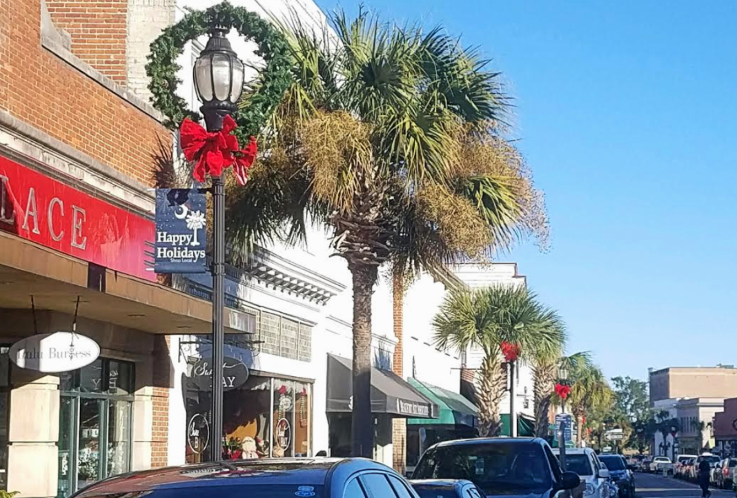 Downtown Beaufort Businesses Offer Extended Holiday Shopping Hours 