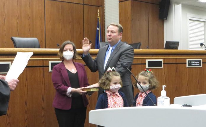 Stephen Murray sworn in as new Beaufort Mayor