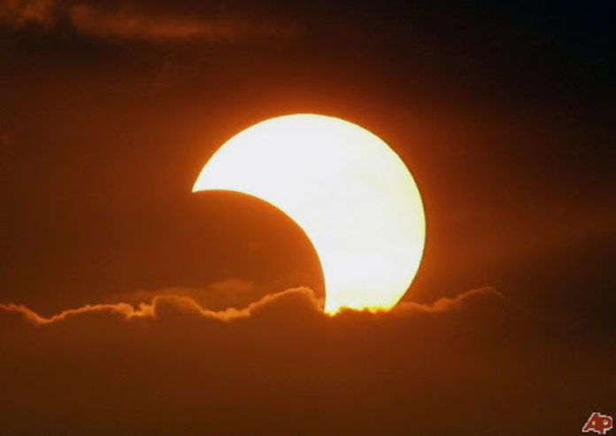 Partial solar eclipse coming to Southeast at sunrise Thursday