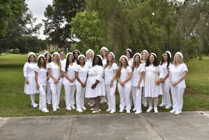 TCL honors 20 new nursing graduates at ceremony