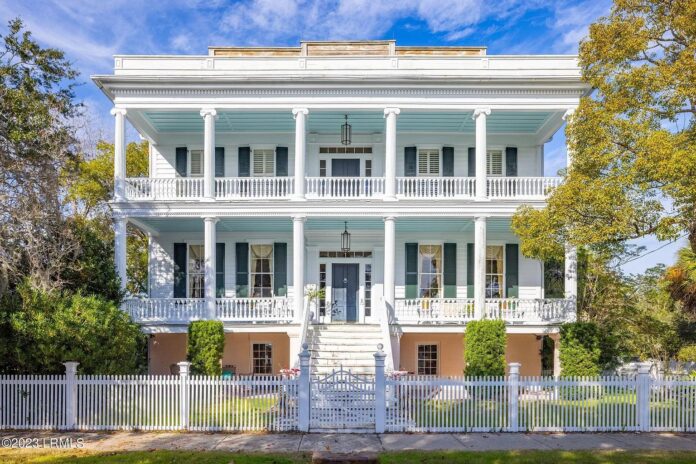 Historic mansion featured in The Prince of Tides on market for $3.2 million