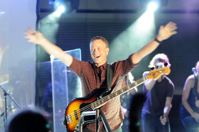 Gary Sinise & Lt. Dan Band putting on free concert in Beaufort