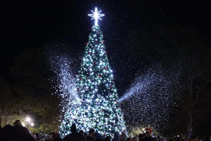 Downtown Beaufort named one of most holiday festive downtown's in U.S.