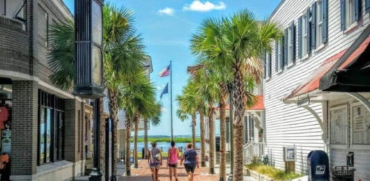 Beaufort named one of 12 Most Welcoming Towns in U.S. Beaufort named one of 12 Most Welcoming Towns in U.S.