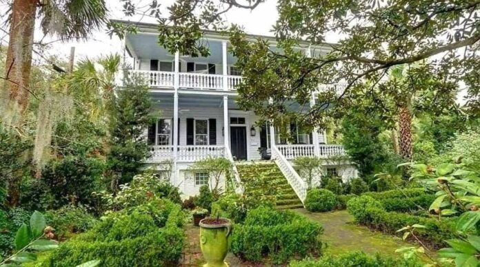 Annual Fall Festival of Houses & Gardens provides a rare view
