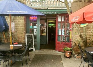Iconic Hemingway’s Bistro shuts its doors after 32 years Iconic Hemingway's Bistro shuts its doors after 32 years